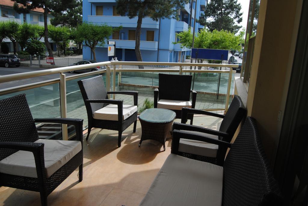 Hotel Bamar Pinarella Exterior foto